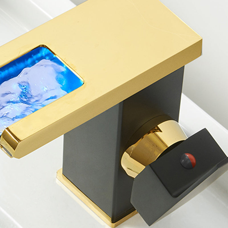 Brehn | Moderner Wasserfallauslauf Waschbeckenarmatur mit LED Messing Waschbeckenarmatur