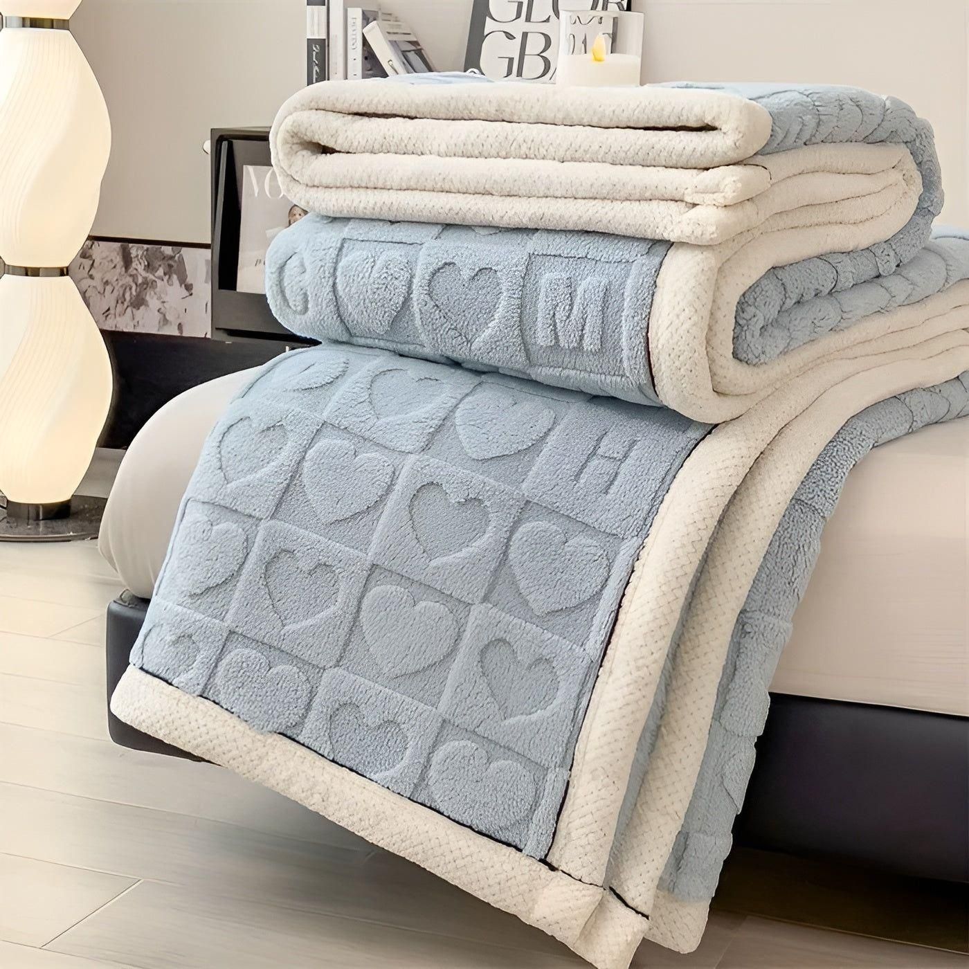 CoralDream Brehnanket – Warme Fleece-Winter-Brehnanket mit doppelseitigem Herz- und Buchstabenmotiv