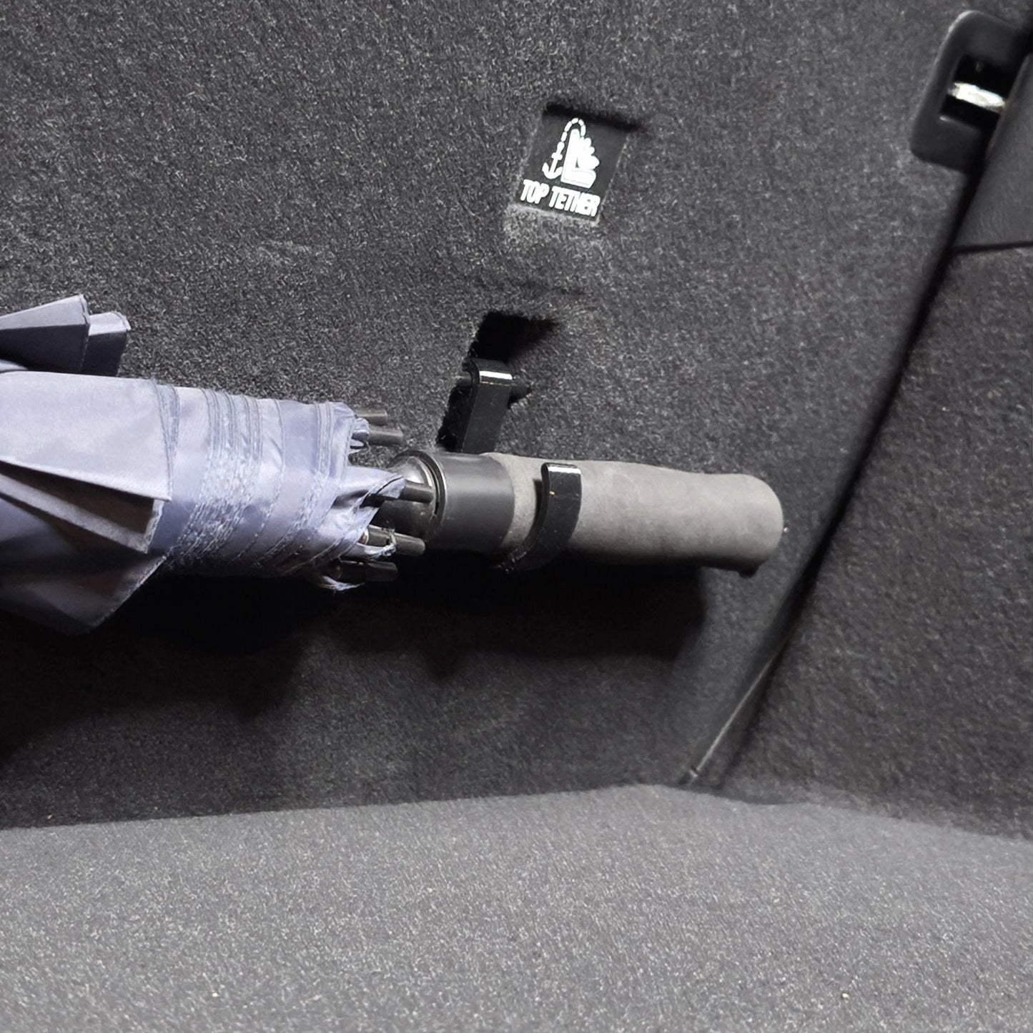 StormGrip — Nie mehr Chaos im Auto: Perfekte Ordnung und trockene Füße auf Knopfdruck! | Brehn