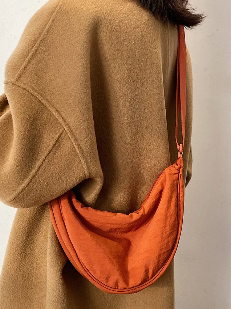 Brehn | Haze Bag️ | Die modische Knödeltasche für ein modisches Outfit