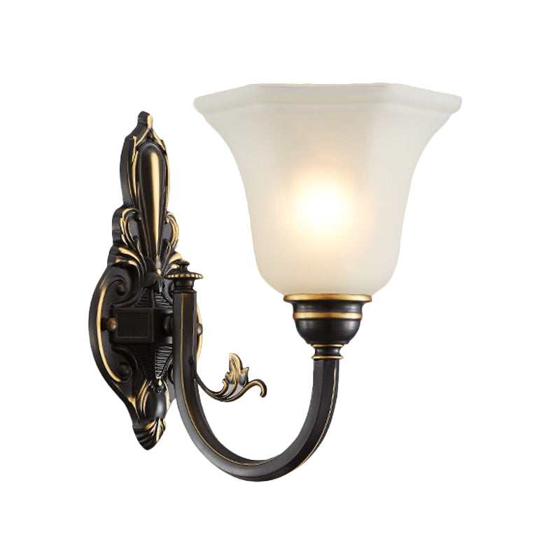 Gekrümmte Arm Flur Wandlampe Traditionelle Metall 1/2-Kopf Messing/Schwarz und Gold Wandleuchte mit Flared Frosted Glass Shade | Brehn