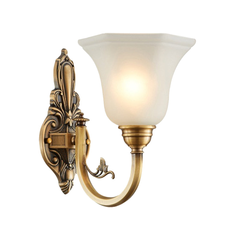 Gekrümmte Arm Flur Wandlampe Traditionelle Metall 1/2-Kopf Messing/Schwarz und Gold Wandleuchte mit Flared Frosted Glass Shade | Brehn