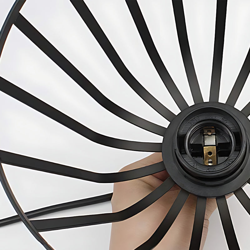 Brehn | IronSphere Pendel - Schwarze industrielle Eisen Pendelleuchte für moderne Innenräume
