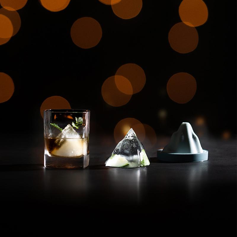Wiederverwendbare Silikon Schneeberg Eisberg Eiswürfelform mit Deckel | Brehn