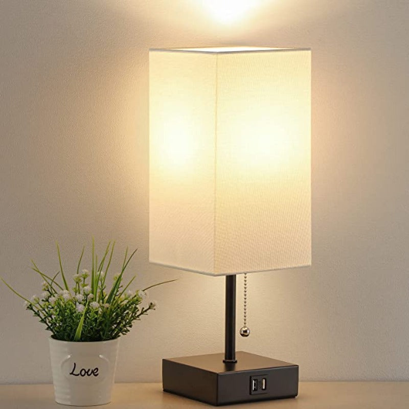 LumiCharge – Moderne Tischlampe mit USB-Ladeanschlüssen | Brehn
