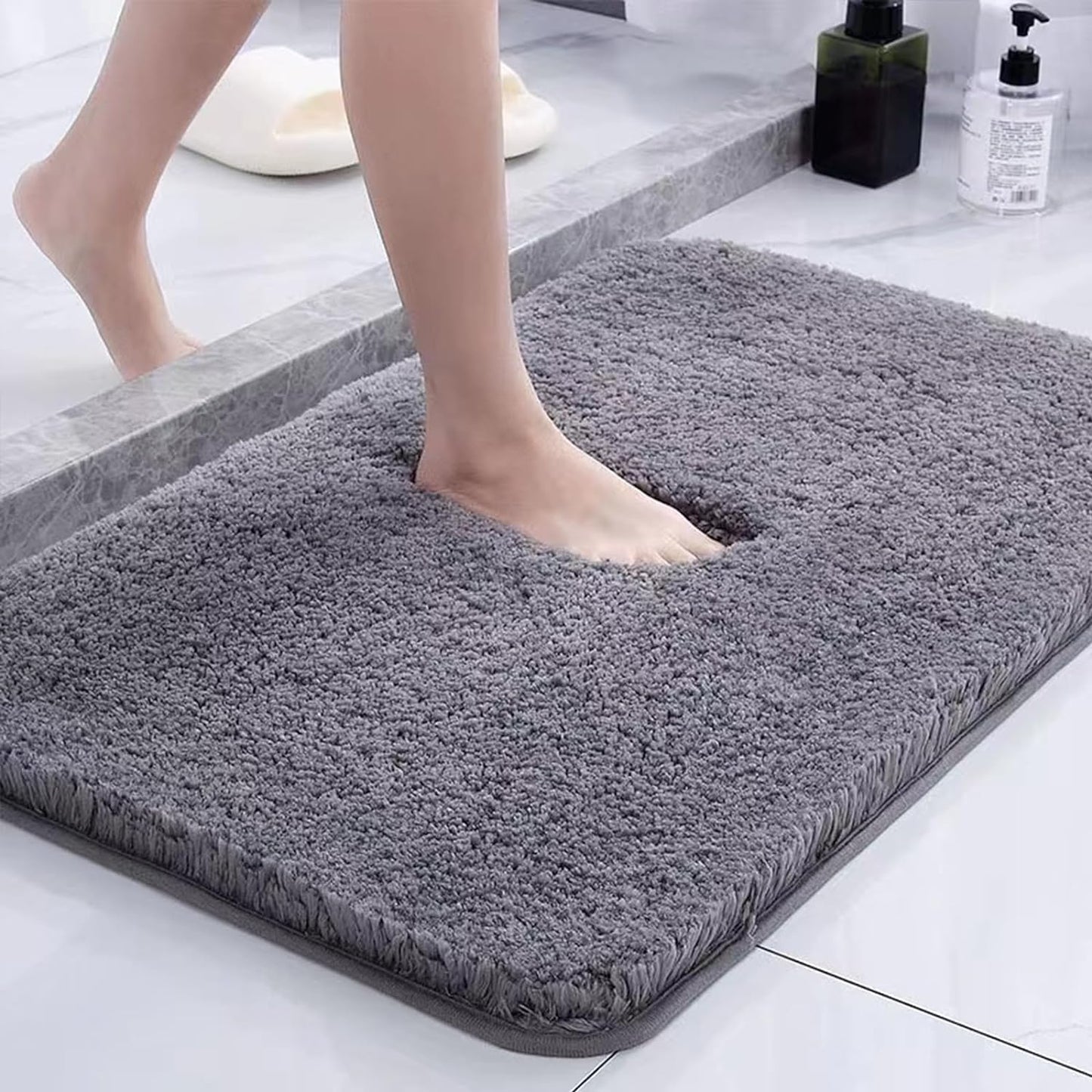 Dicker Mikrofaser-Badteppich - Weich, Saugfähig, Rutschfest - Perfekt für Bad und Schlafzimmer | Brehn