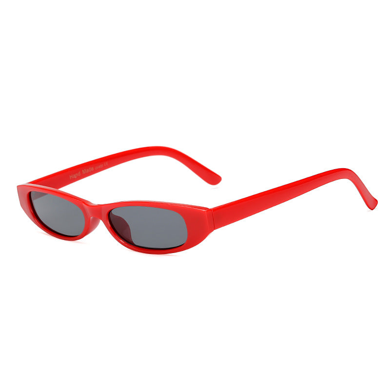 Damen schicke Sonnenbrille mit modernem Design und schmalem Rahmen Brehn