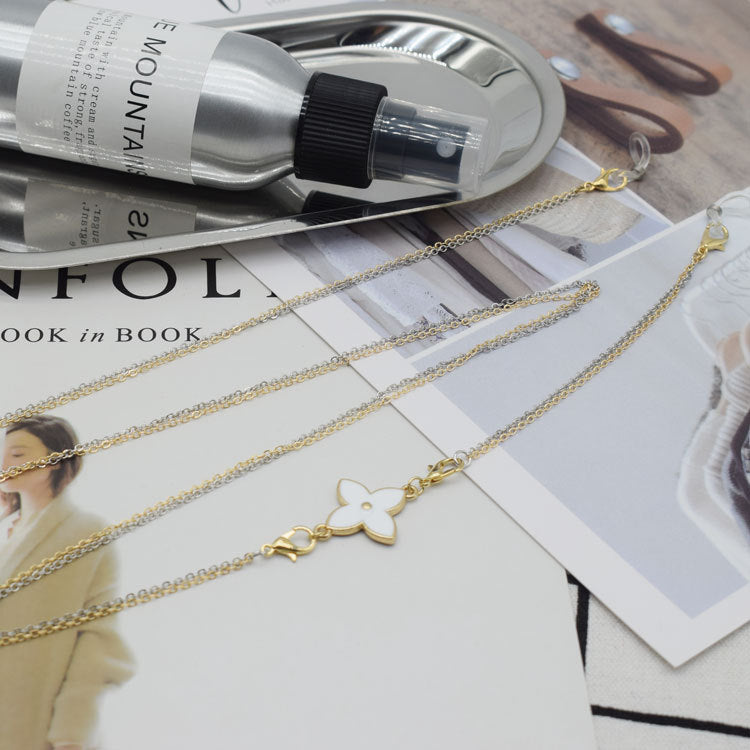 Dual-Layered Floral Pendant Necklace Brehn
