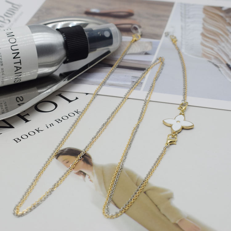Dual-Layered Floral Pendant Necklace Brehn