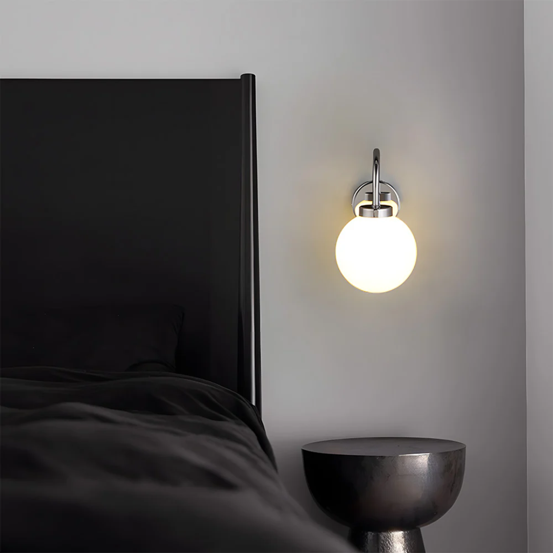 Brehn | Wandlampe mit Glasball