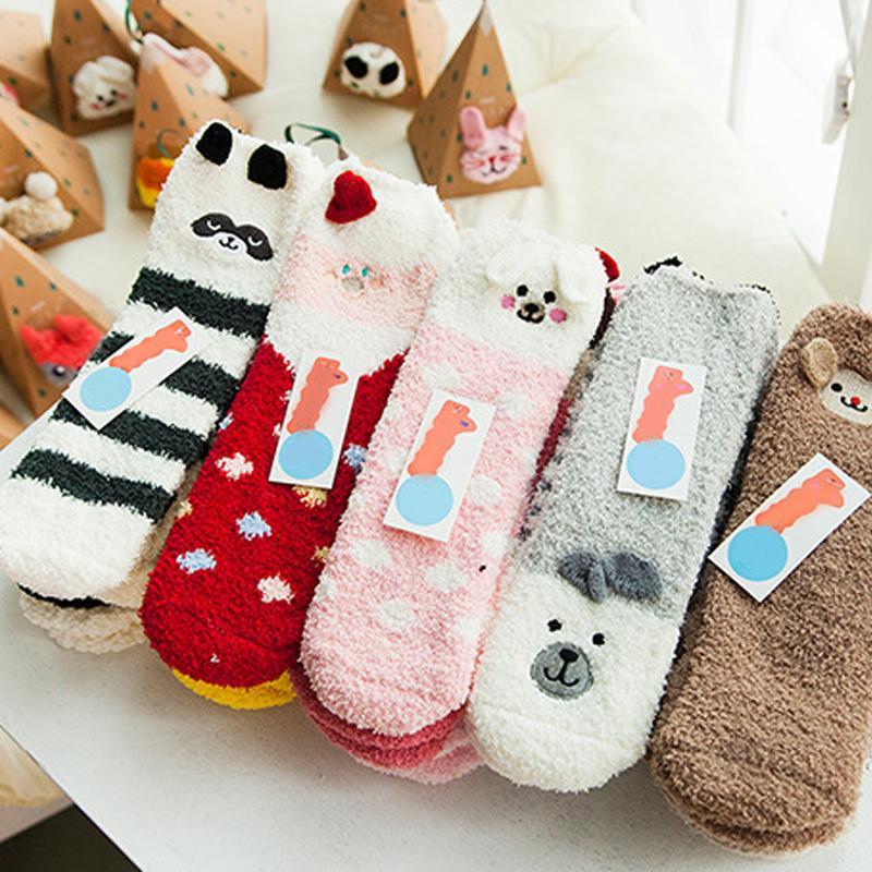 Brehn | 4 Paar Weihnachts-Themen Korall-Fleece weiche warme Socken