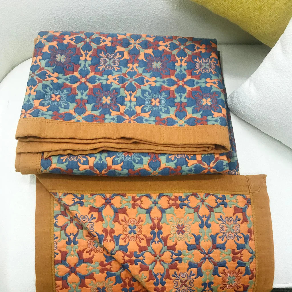 Brehn | Orange & Blau Muster Sechs-Lagen Baumwolldecke - TerraLoom