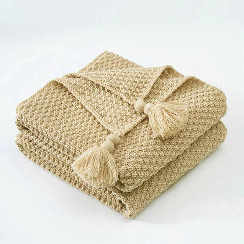 Brehn | Gestrickte Woll-Decke mit Quasten - NordicCozy