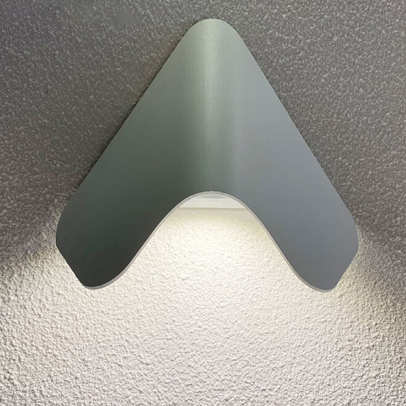 Moderne kreative Triangel Aluminium LED Außen wasserfest Wandlampe | Brehn