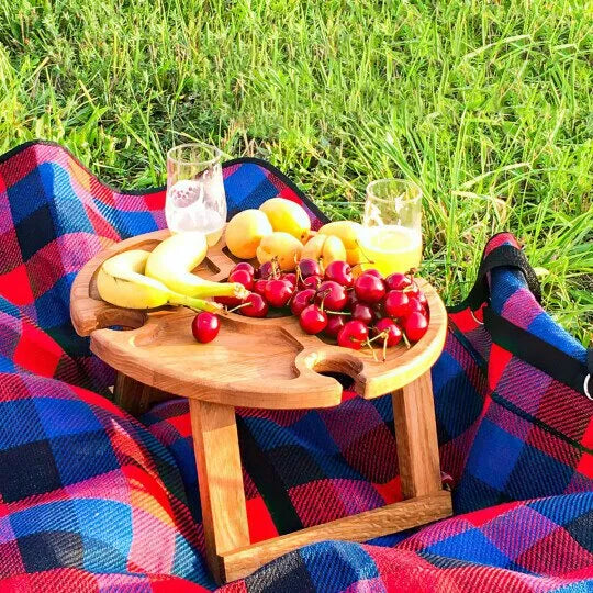 Brehn | Holz Klapp-Picknicktisch für den Außenbereich mit Glashalter