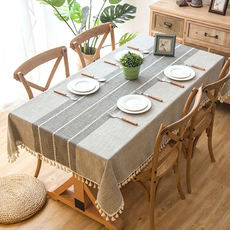 Dekorativer Fransentischdecke