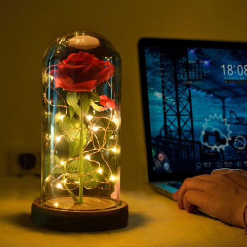 Bezaubernder Rosenbaum mit funkelnden Lichtern – Einzigartiges Geschenk für romantische Anlässe