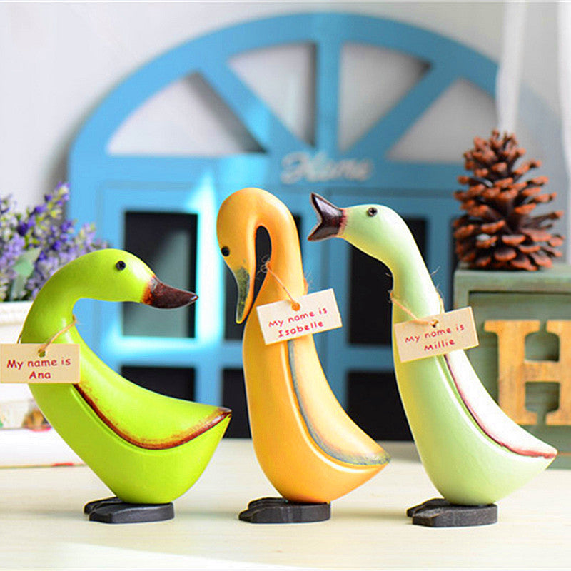 Dekorative Entenstatuen