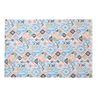 Flachgewebter Wohnzimmerteppich mit feinem Ethno‑Diamantmuster und niedrigem Flor Brehn