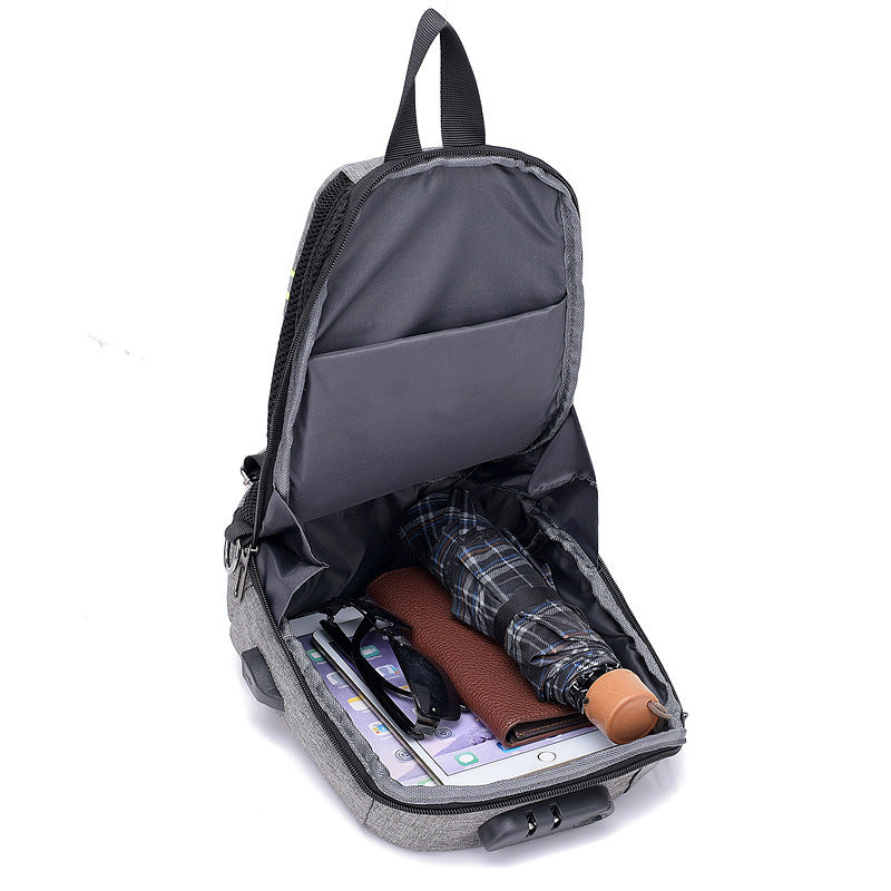 Diebstahlsichere Sling-Umhängetasche mit USB-Ladeanschluss Brehn