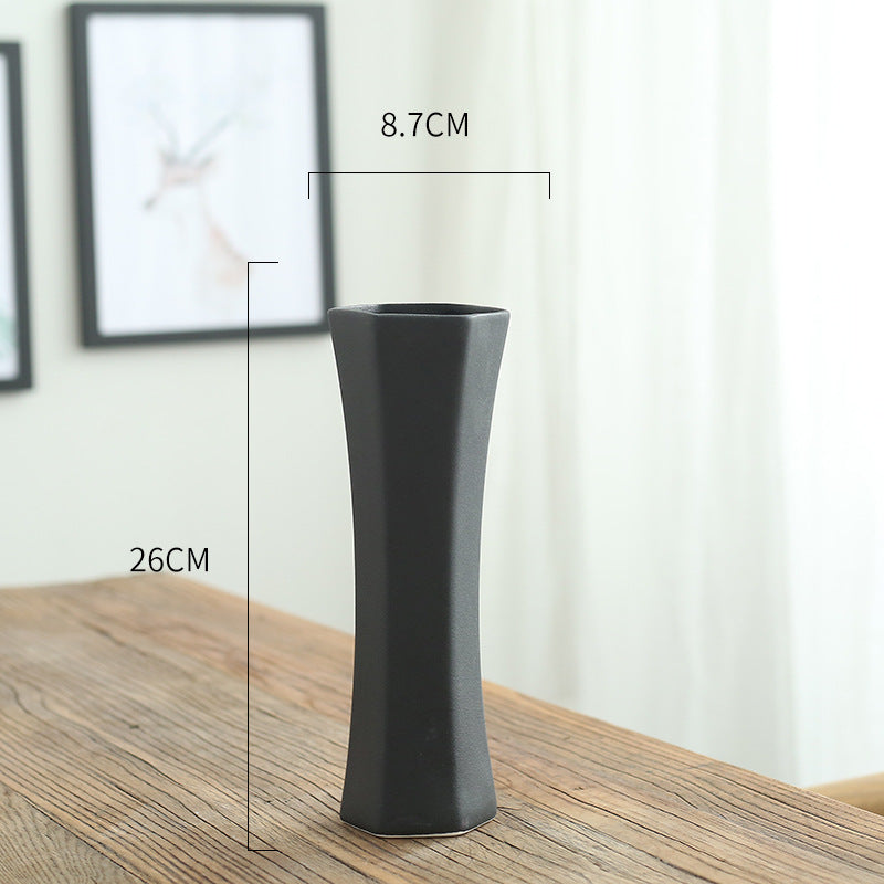 Zeitgenössische schlanke Keramik-Blumenvase