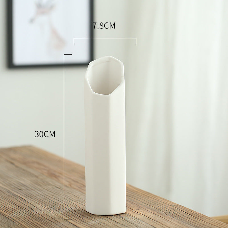 Elegante minimalistische Keramikvase