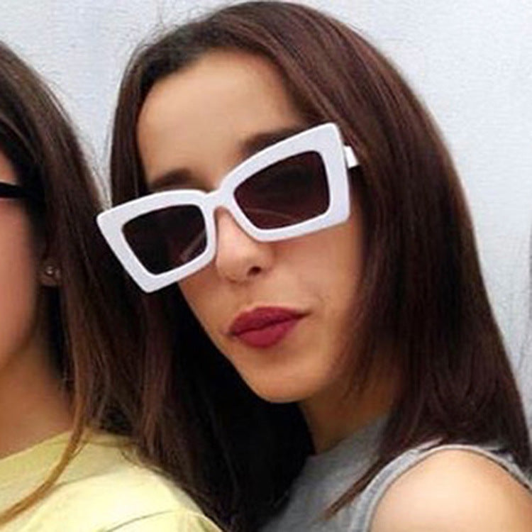 Damen Designer-Sonnenbrille mit modernem geometrischen Rahmen Brehn