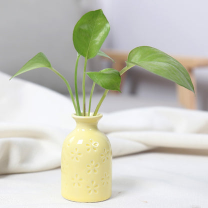 Charmante Keramik-Bud-Vase Brehn