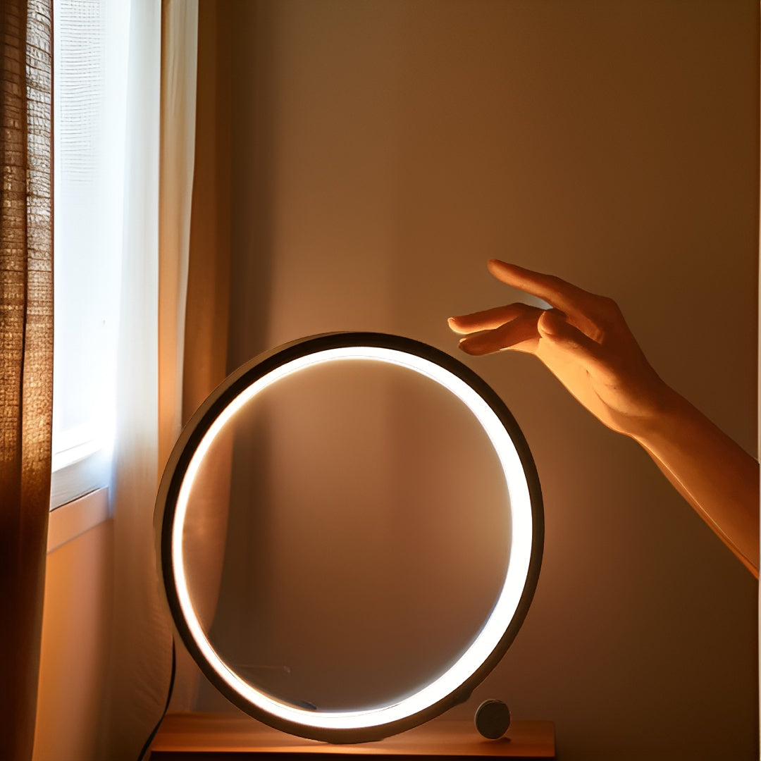 Minimalistische dimmbare Tischlampe - EclipseAura Lampe | Brehn