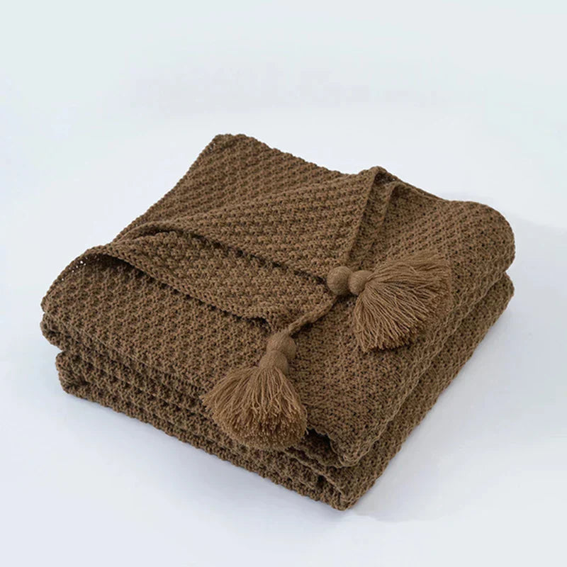 Brehn | Gestrickte Wolldecke mit Quasten - NordicCozy