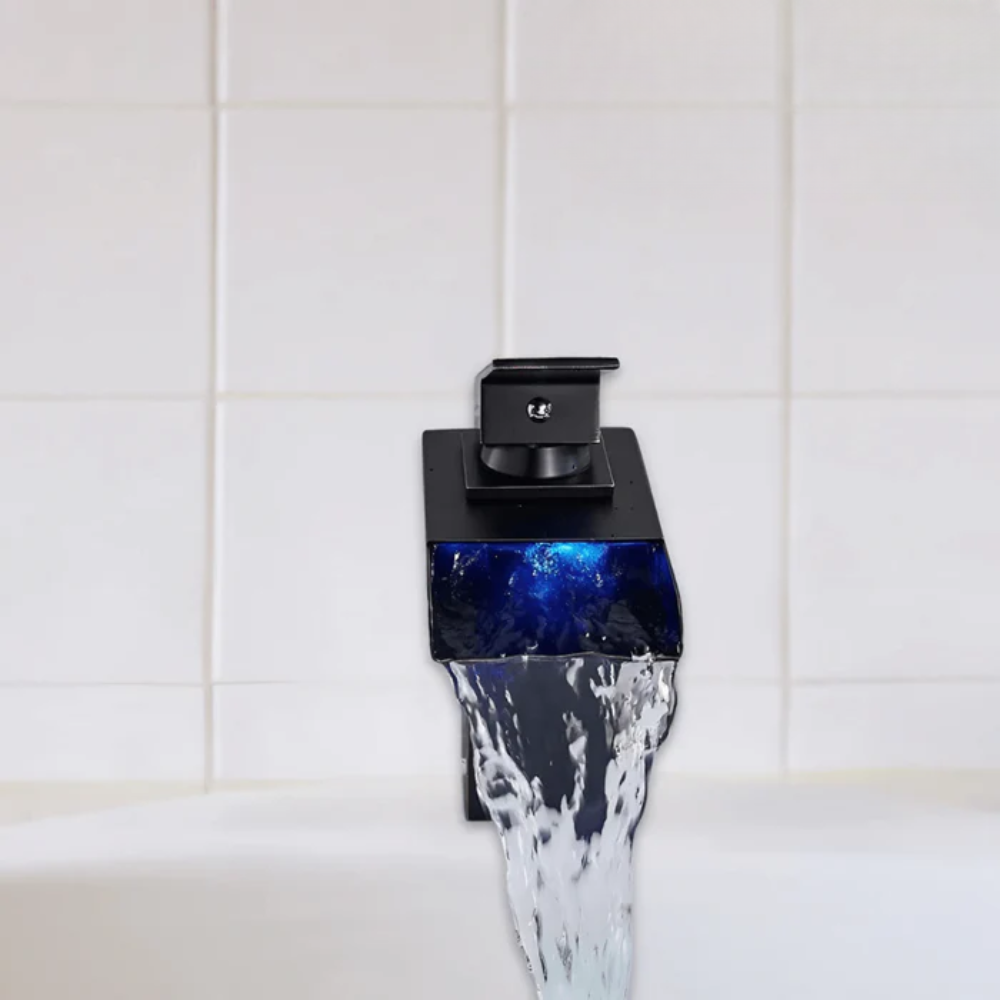 Brehn | Eleganter LED Wasserfall Wasserhahn - für Luxus Badezimmer