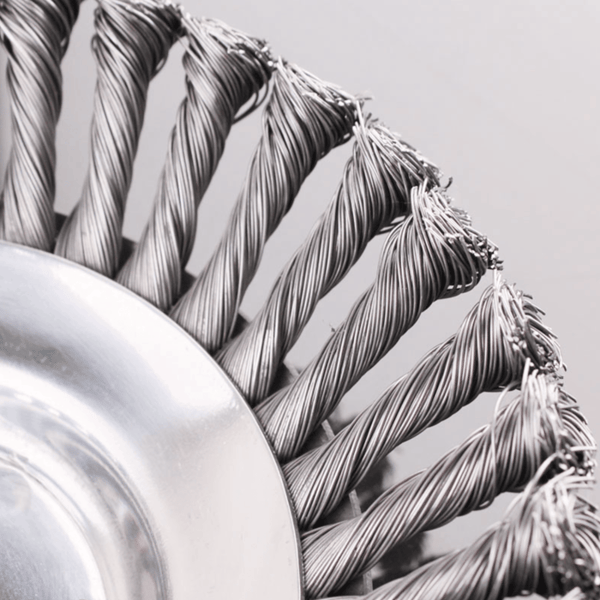 SteelTwist Unkrautbürste – 360° Trimmerklinge aus geflochtenem Stahl (15 cm) | Brehn