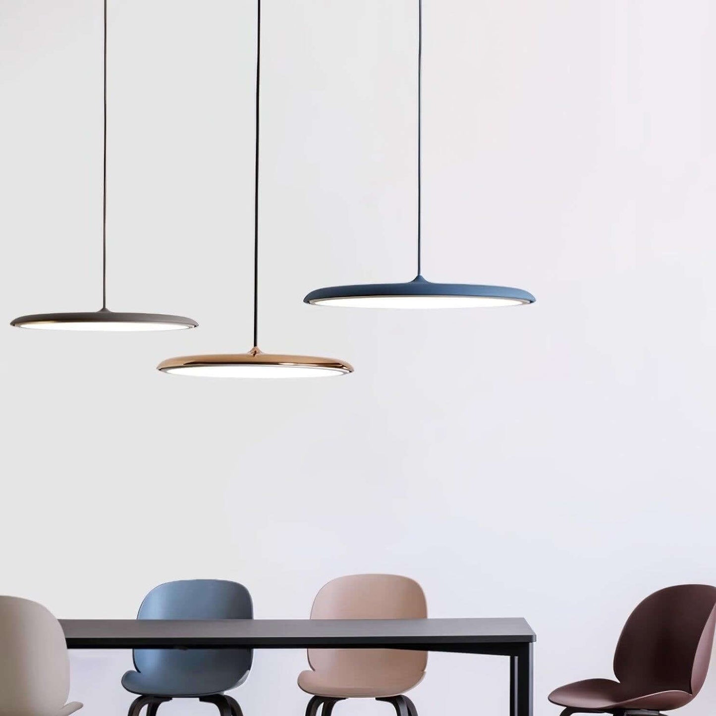 Hängelampe mit schlichter Form für moderne Interieurs