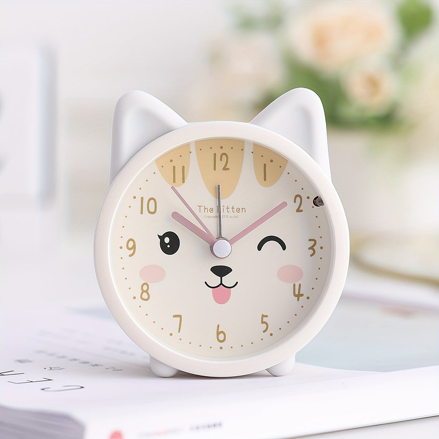 Kinderwecker mit Nachtlicht – Leise, Hasenmotiv & Kompaktes Design