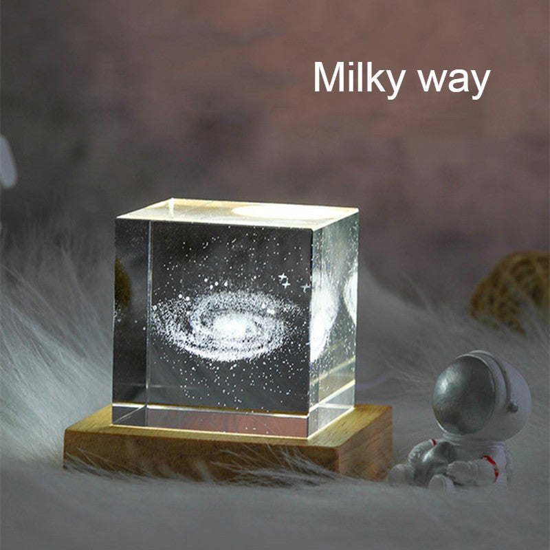 Brehn | 3D Galaxy Kristallglas Würfel mit aufladbarem buntem Lichtsockel, für Geschenk & Wohnkultur