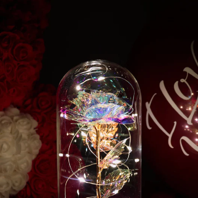 Glitzernde Rosenornamente verzaubern romantisch | Brehn