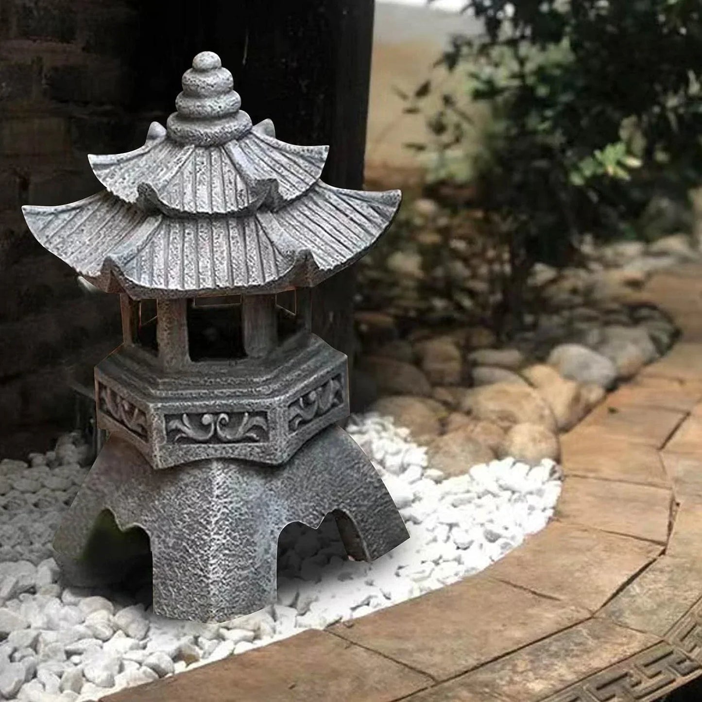 Japanische Gartenlaterne – Wetterfeste LED Außenbeleuchtung für Zen-Gärten | Brehn