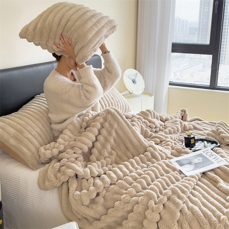 Luxuriöse Faux-Rabbit-Fell-Wurfdecke für ultimativen Komfort