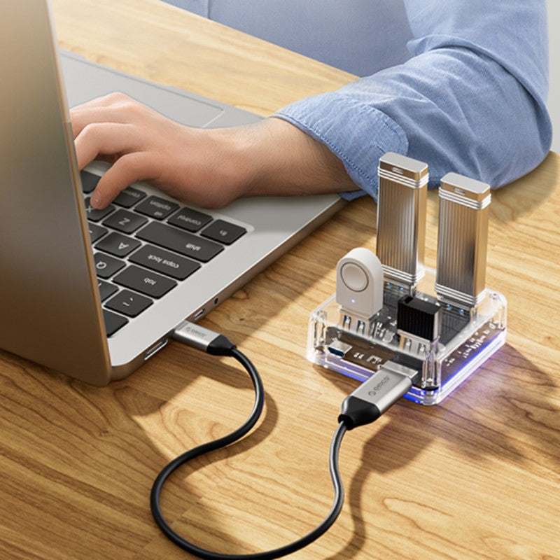 Brehn | Transparent Minimalist 4-Port USB 3.0 Erweiterungs-Dock