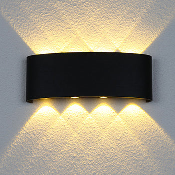 Moderner Minimalistischer Aluminium-Acryl-Wasserdichter LED-Wandstrahler für Außenpatios | Brehn