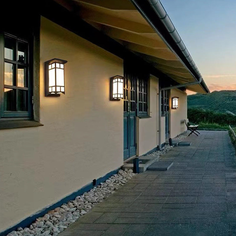 Traditionelle Chinesische Rechteckige Wasserdichte Aluminium Acryl LED Wandlampe Für Außenpatios | Brehn