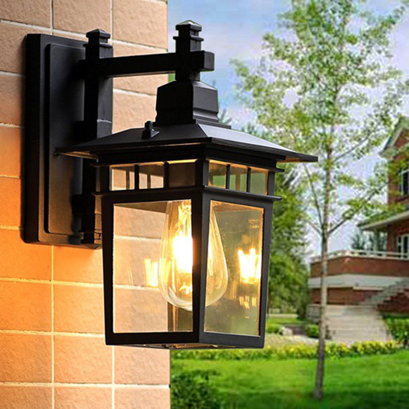 Traditionelle, rustikale, rechteckige Wandleuchte aus Aluminiumguss, Eisen und Glas mit einer Lichtquelle für Garten und Terrasse