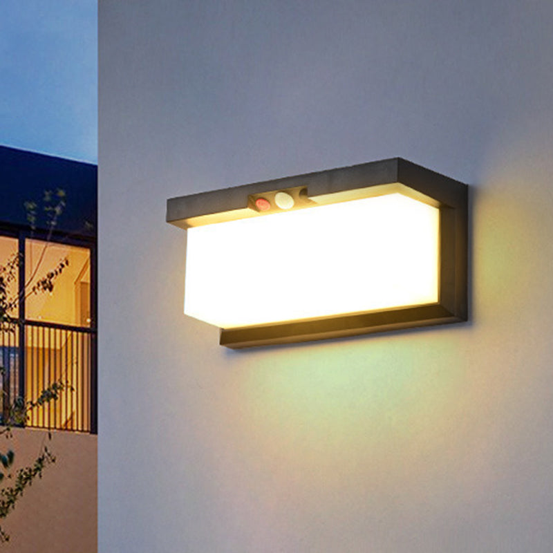 Moderner minimalistischer solar- und wasserdichter Kunststoff- und PC-rechteckiger LED-Wand sconce Lampe für außen, Terrasse und Garten | Brehn