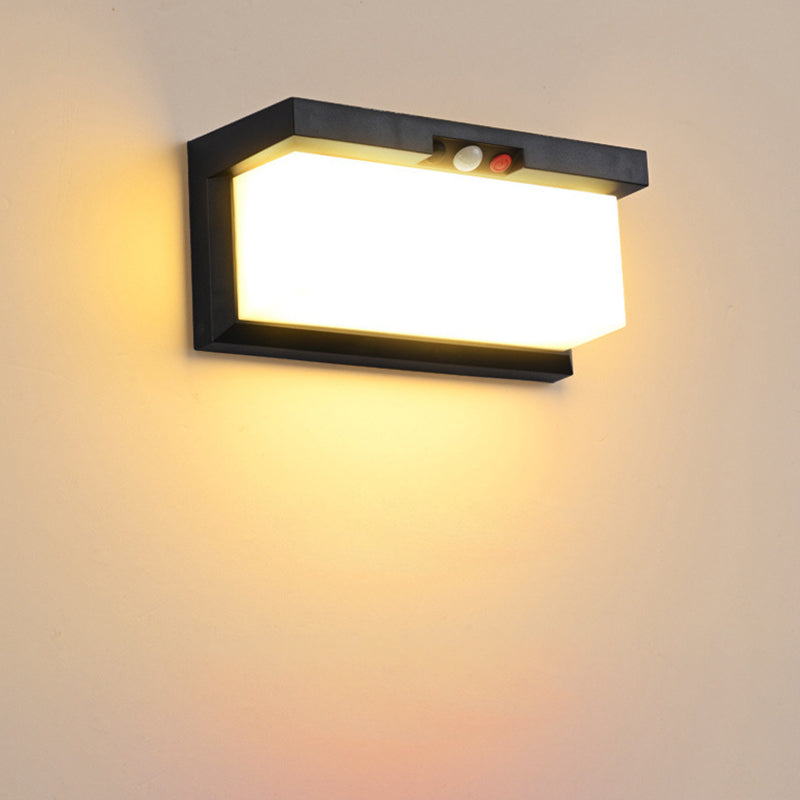 Moderner minimalistischer solar- und wasserdichter Kunststoff- und PC-rechteckiger LED-Wand sconce Lampe für außen, Terrasse und Garten | Brehn