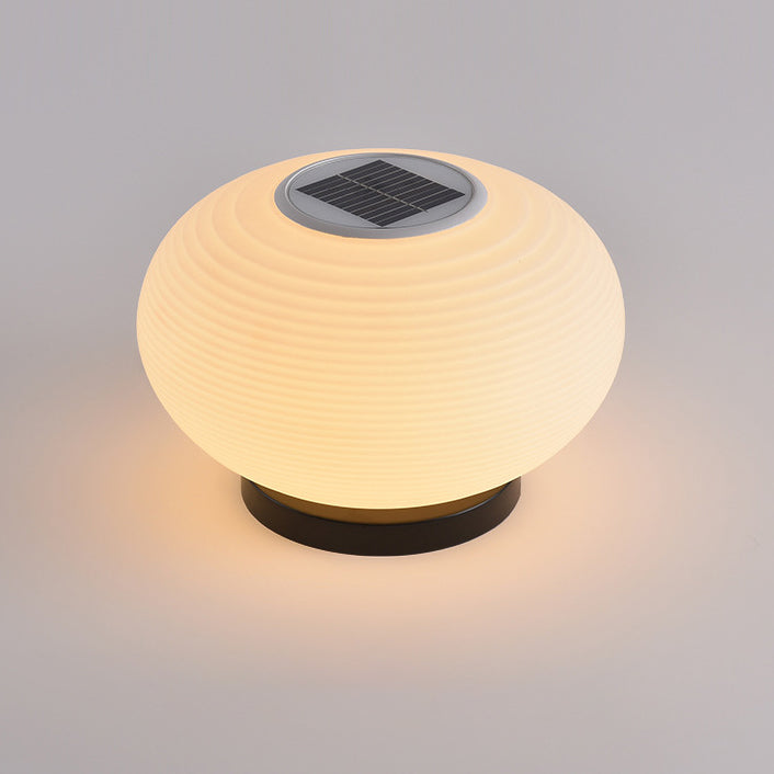 Moderner minimalistischer PE ovaler LED-Solar- und wasserdichter Außenleuchte für Garten und Terrasse | Brehn
