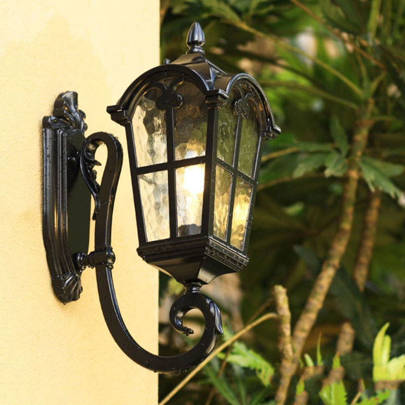 Zeitgenössische nordische Aluminium-Glas gebogene quadratische 1-Licht Wandlampe für außen | Brehn