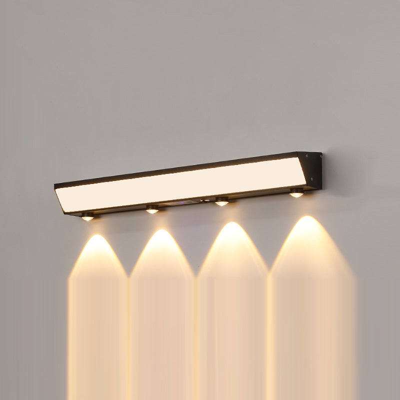 Solarbetriebene, wasserdichte, rechteckige LED-Wandleuchte mit Bewegungsmelder aus Acryl, Aluminium und Edelstahl für die Terrasse