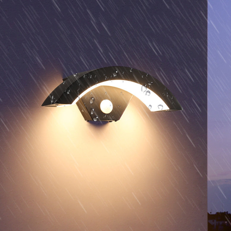 Moderner Minimalistischer Gebogener Aluminium Acryl LED Wandleuchtenlampe Für Garten | Brehn