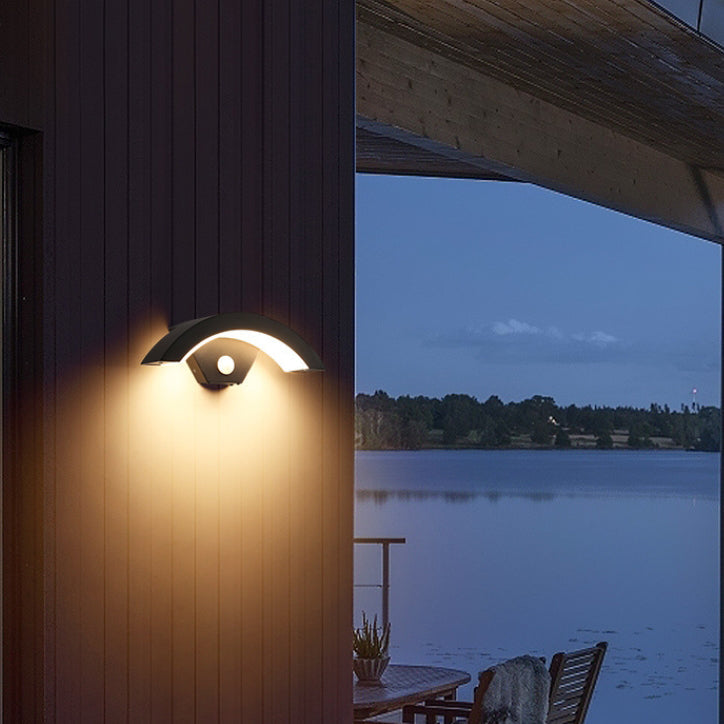 Moderner Minimalistischer Gebogener Aluminium Acryl LED Wandleuchtenlampe Für Garten | Brehn