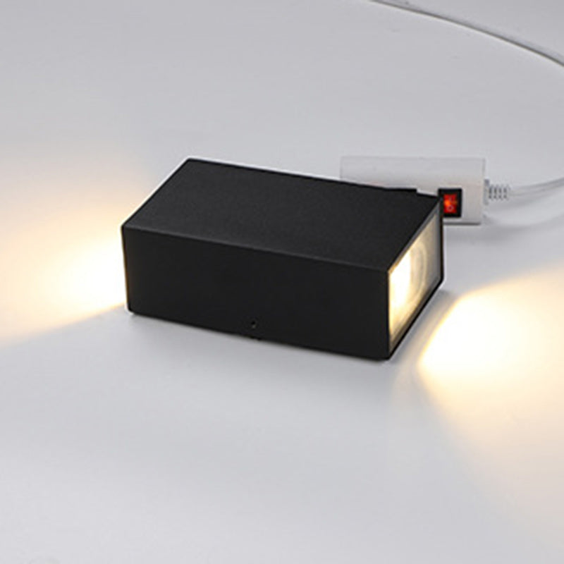 Moderner Minimalistischer Wasserdichter Rechteckiger Aluminium LED Außenwandleuchtenlampen Für Außenpatio | Brehn